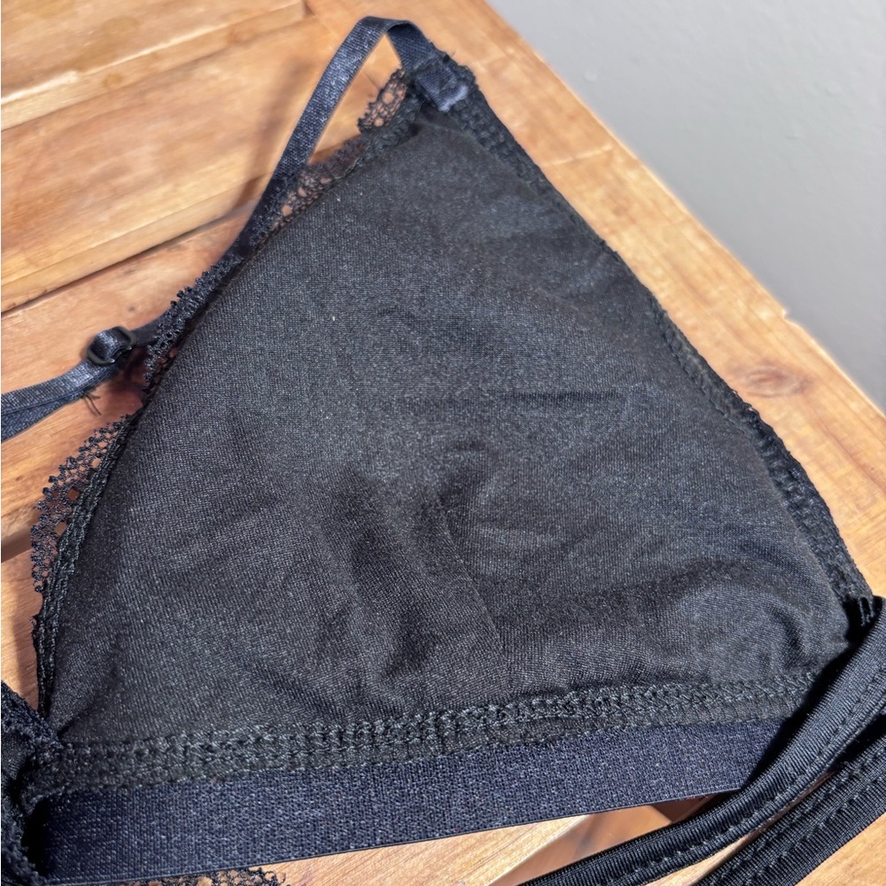 SWS Essentials Lace Bra - Picture 8 of 9